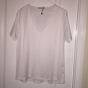Zara Ribbed White V-Neck Shirt